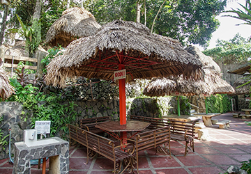 9 Waves Picnic Hut Kiosk Small